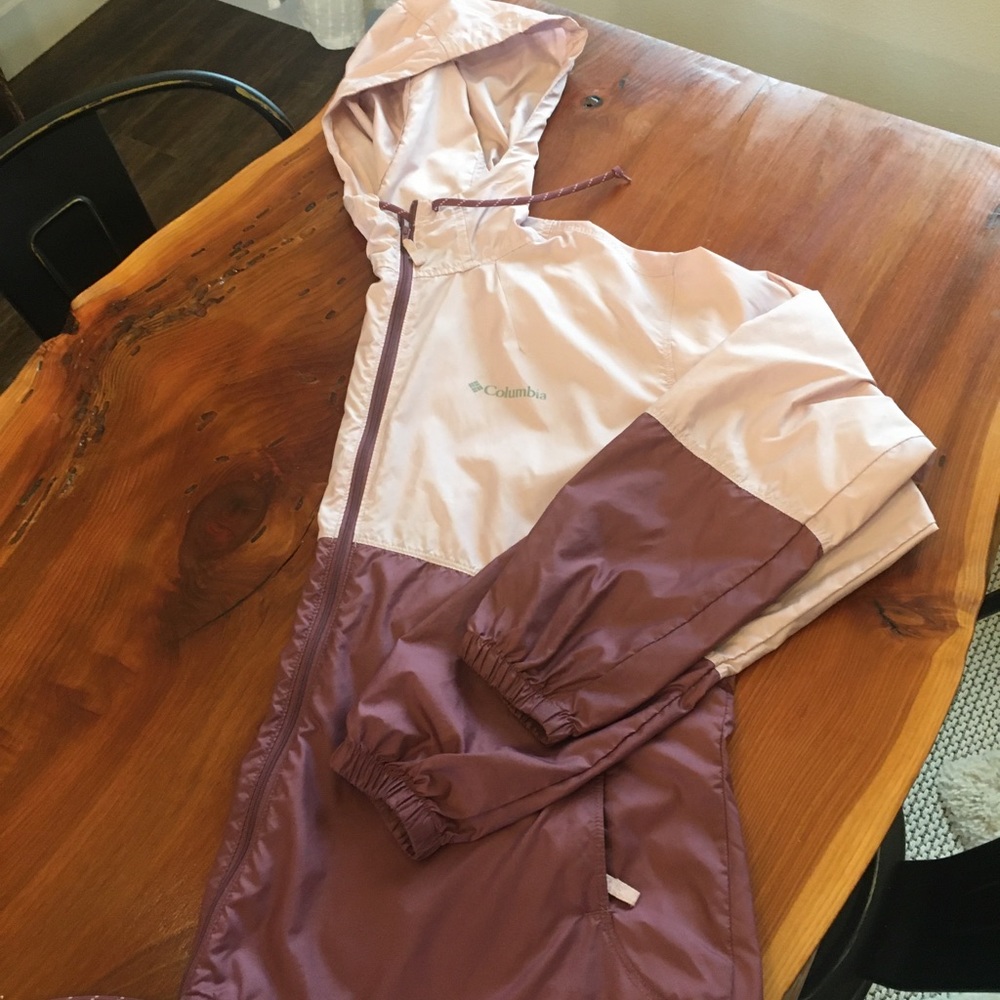 Women’s Columbia windbreaker
